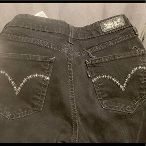 LEVIS MIDRISE SKINNY BLACK JEANS WITH EMBROIDERY DETAIL
